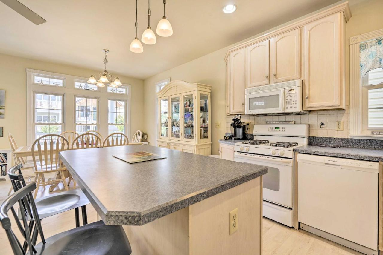 Sunny Ocean City Retreat About Qtr-Mi To Beach! Bagian luar foto